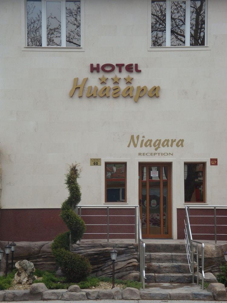 Family Hotel Niagara Varna Exteriör bild
