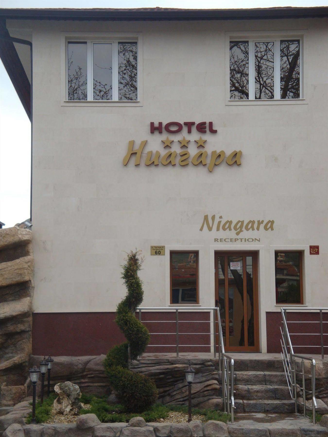 Family Hotel Niagara Varna Exteriör bild